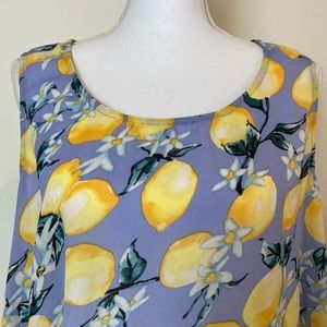 Torrid sleeveless lemon print top. Size 2